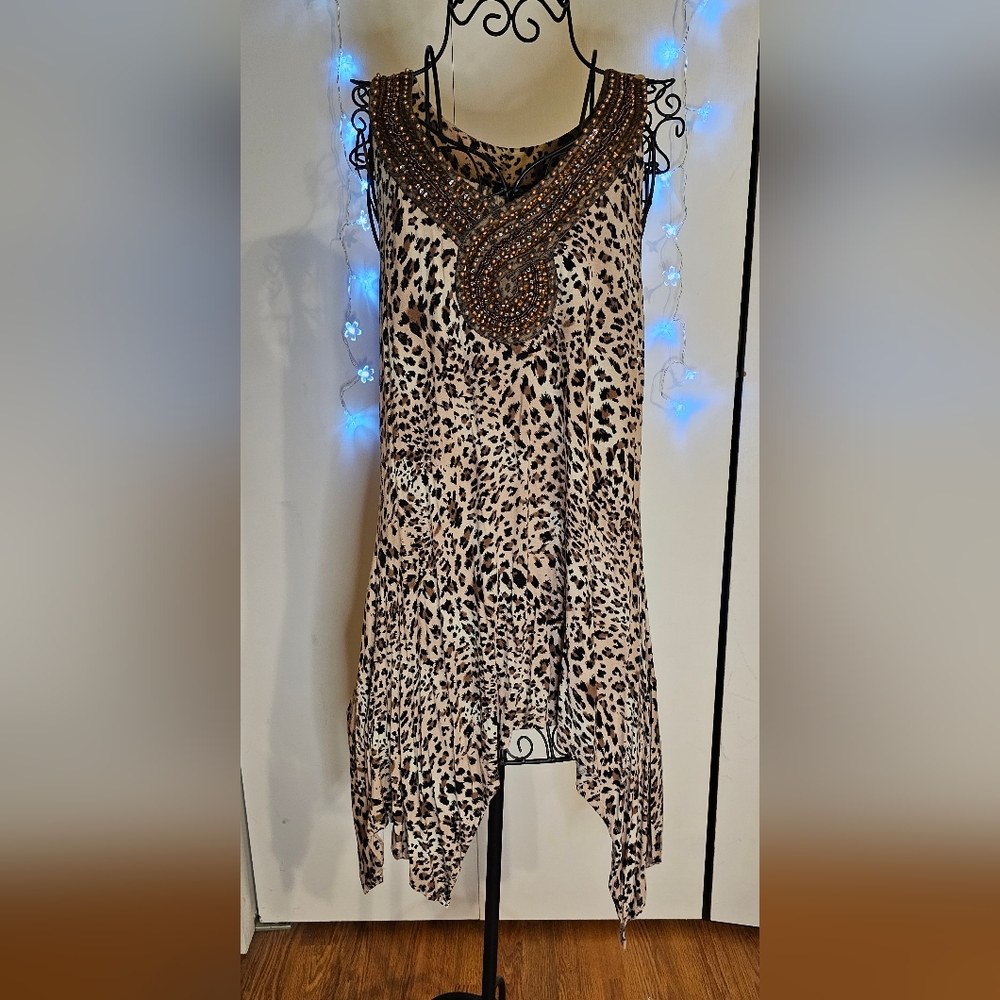 Long animal print tee